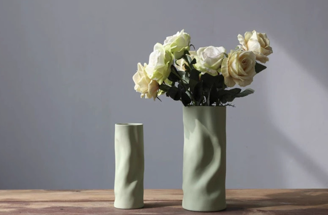 Shizuku Sculptural Vase