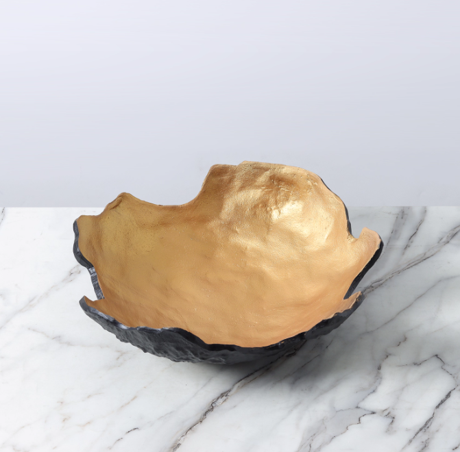 Obsidian Gold Centerpiece