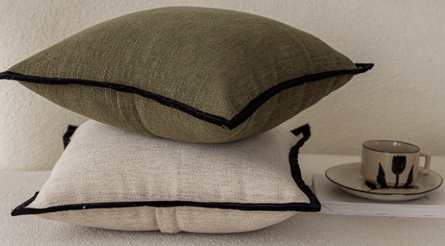 The Kichō Border Cushion