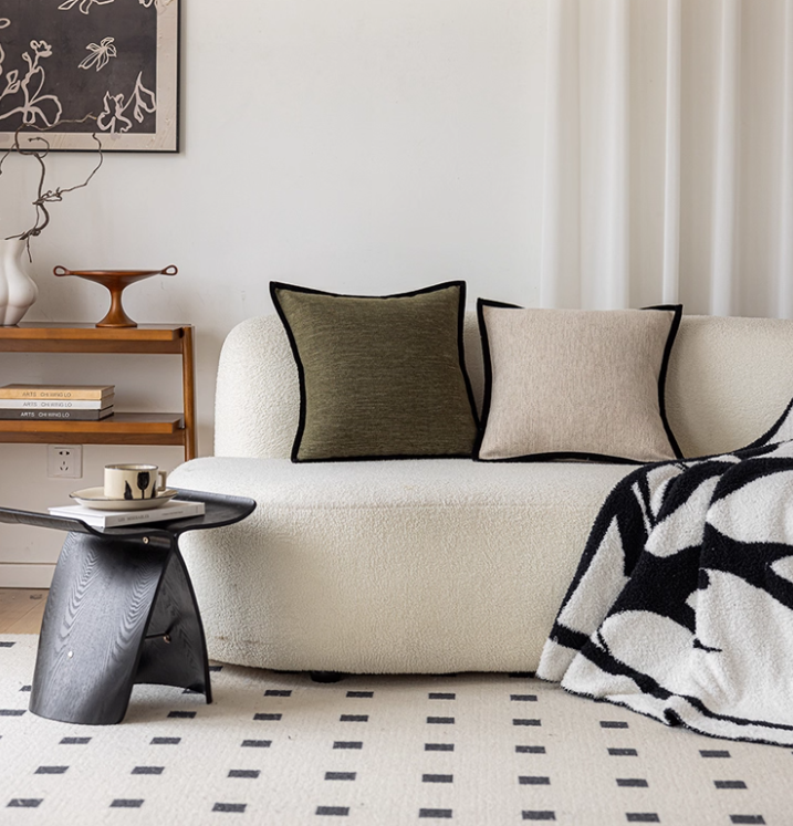 The Kichō Border Cushion